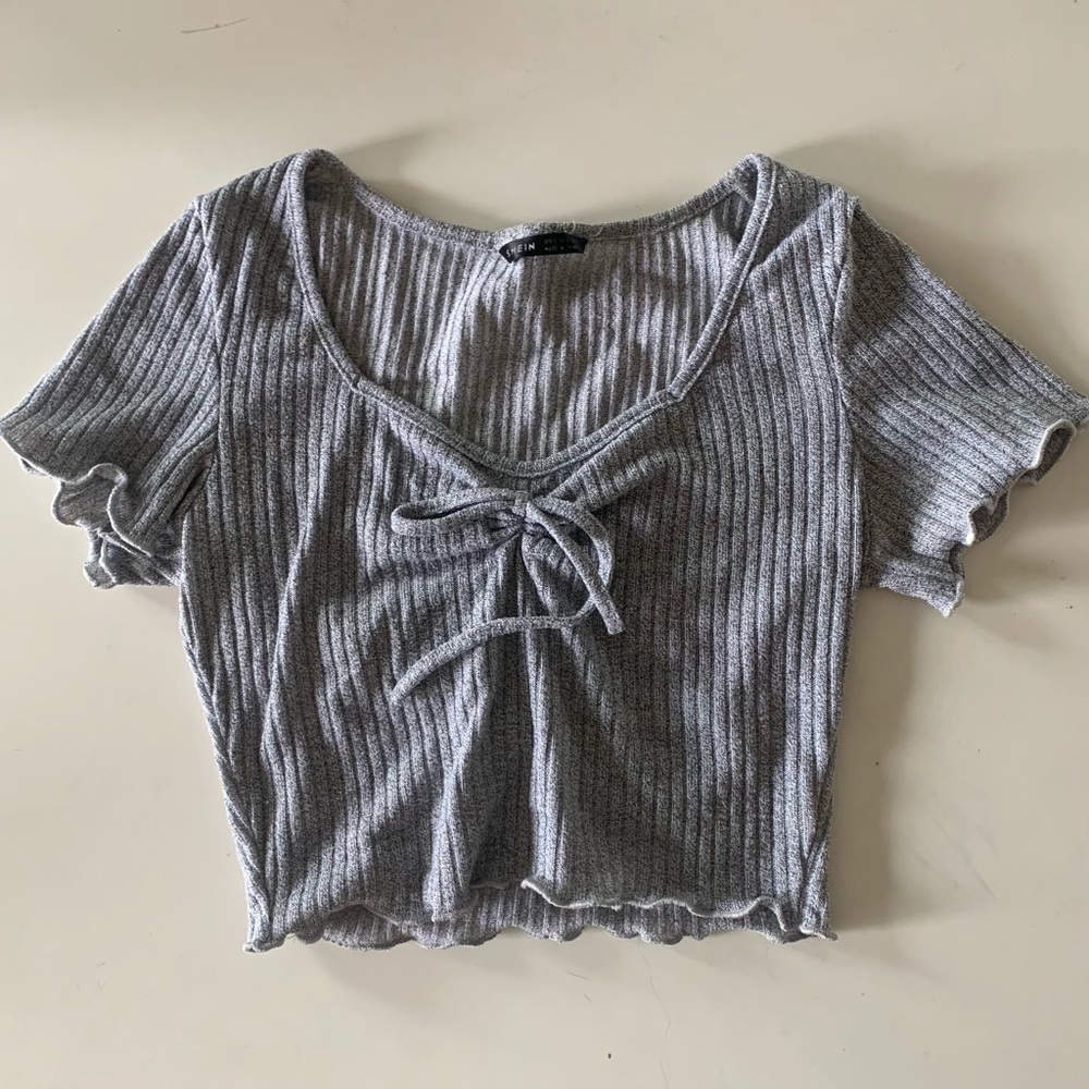 🤎4/$18 Gray Crop Top Front Tye
